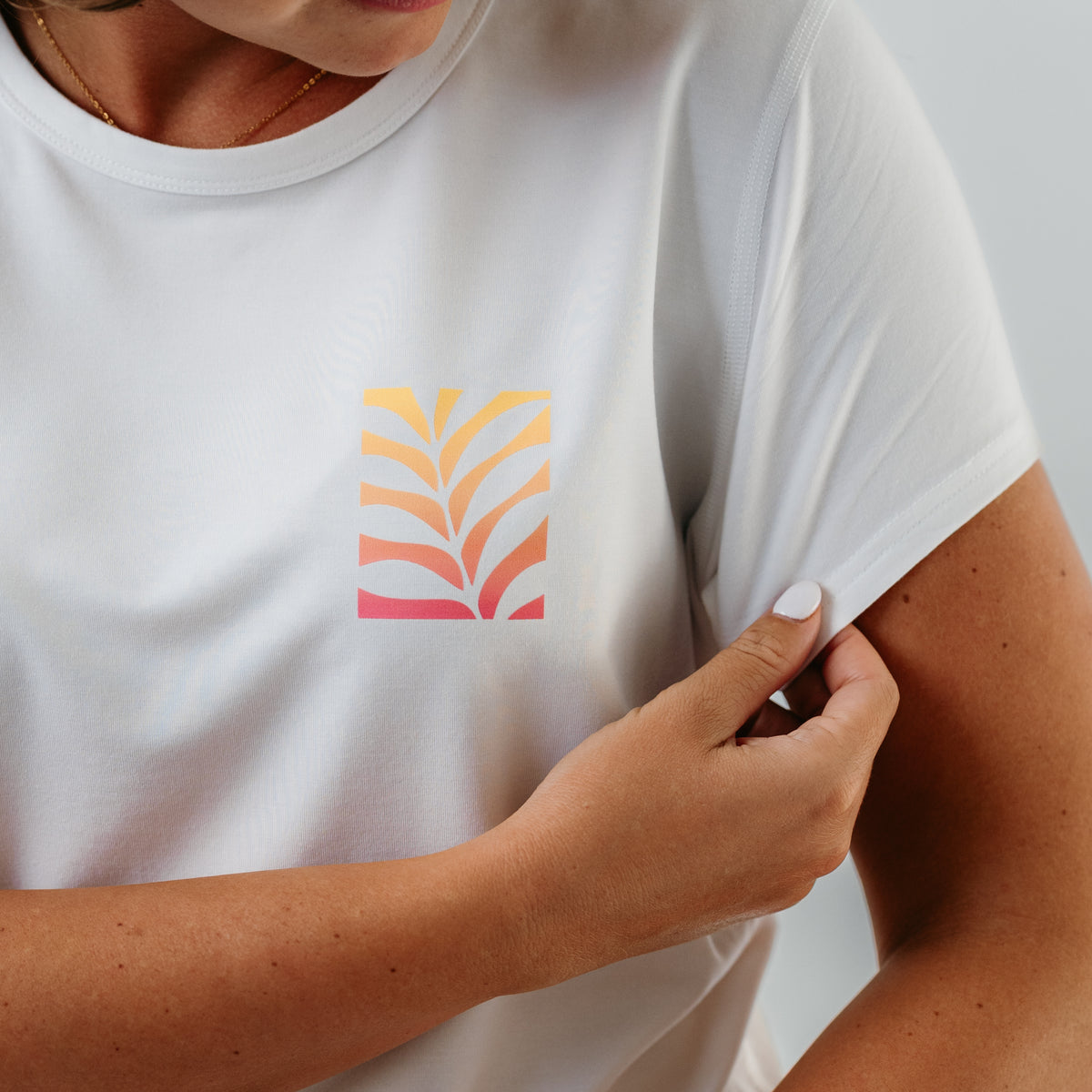 Women's Sand Palm FlowWeave™ Tee